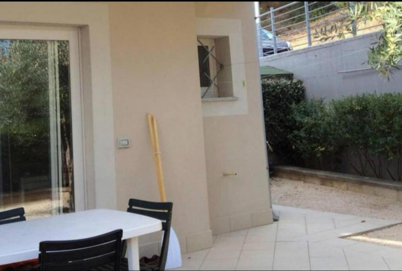 Villetta Federico Climatizzata Con Giardino Privato Viddalba Εξωτερικό φωτογραφία